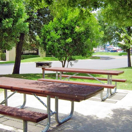 Extended Stay America Suites - San Antonio - Airport Ngoại thất bức ảnh